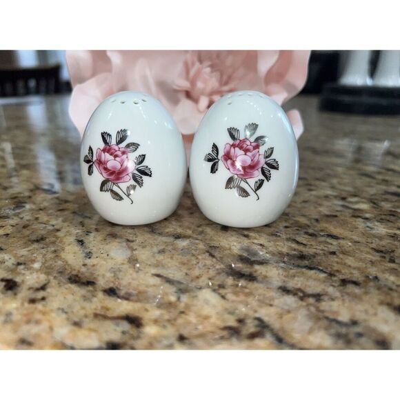 Vintage Egg Shape Rose Salt and Pepper Shakers Set Floral Pattern Silver - Picture 8 of 14